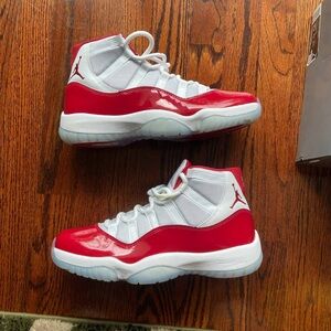 Air Jordan 11 Cherry